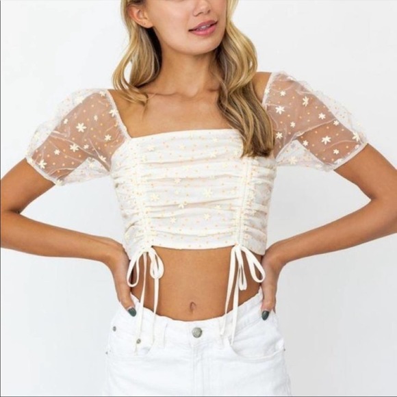 Le Lis Daisy Crop Top Size Medium - Picture 2 of 10